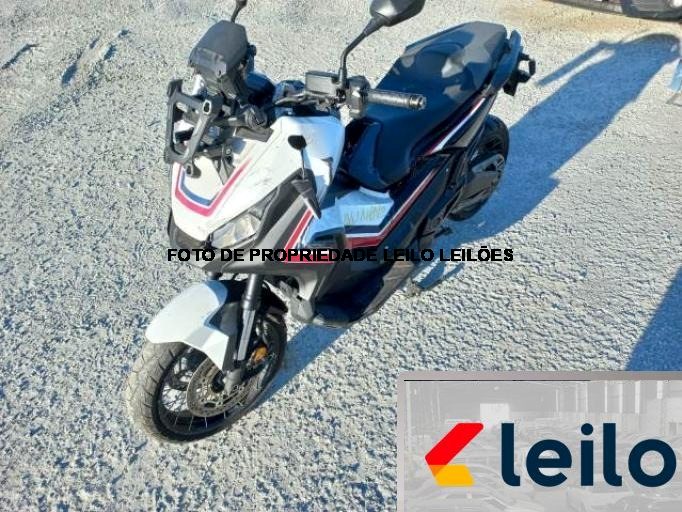 HONDA X-ADV 750 1819