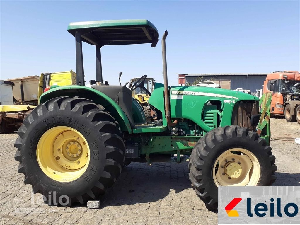 TRATORJOHN DEERE6125E